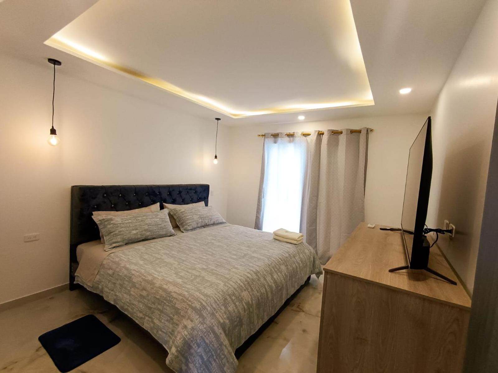 Hotel Berlin International Пуэрто-Лопес Экстерьер фото