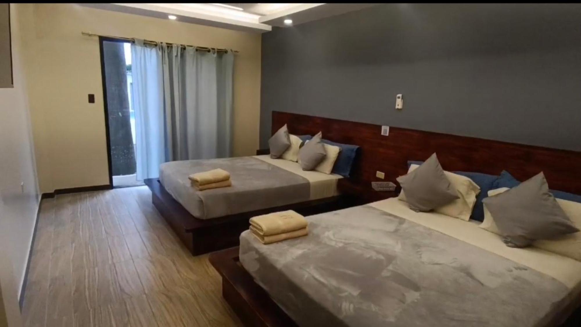 Hotel Berlin International Пуэрто-Лопес Экстерьер фото