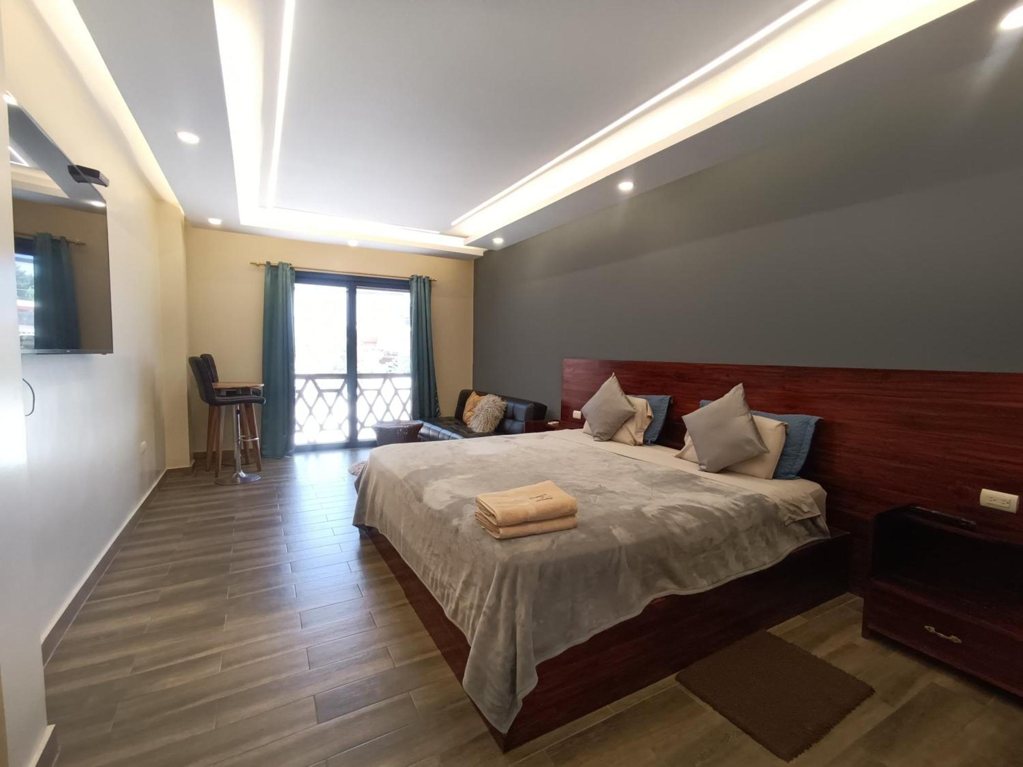 Hotel Berlin International Пуэрто-Лопес Экстерьер фото