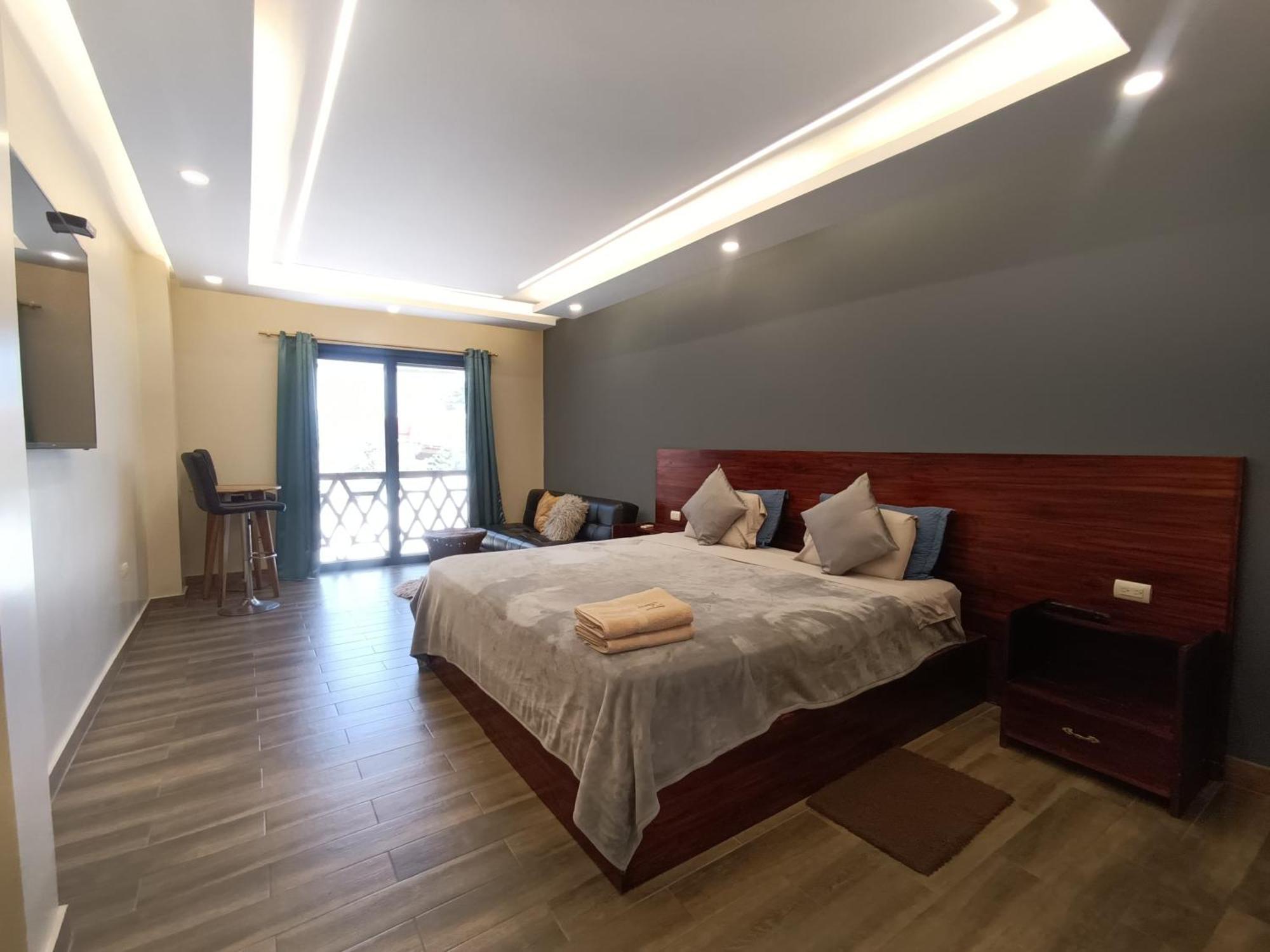 Hotel Berlin International Пуэрто-Лопес Экстерьер фото